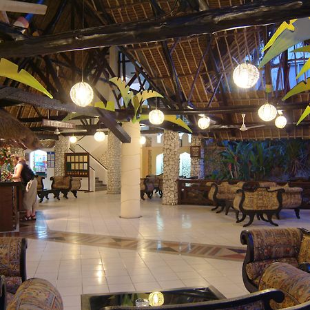 Bamburi Beach Hotel מראה חיצוני תמונה