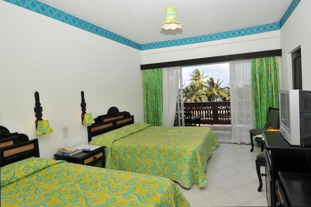 Bamburi Beach Hotel מראה חיצוני תמונה