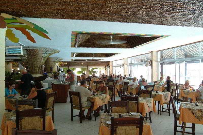 Bamburi Beach Hotel מראה חיצוני תמונה