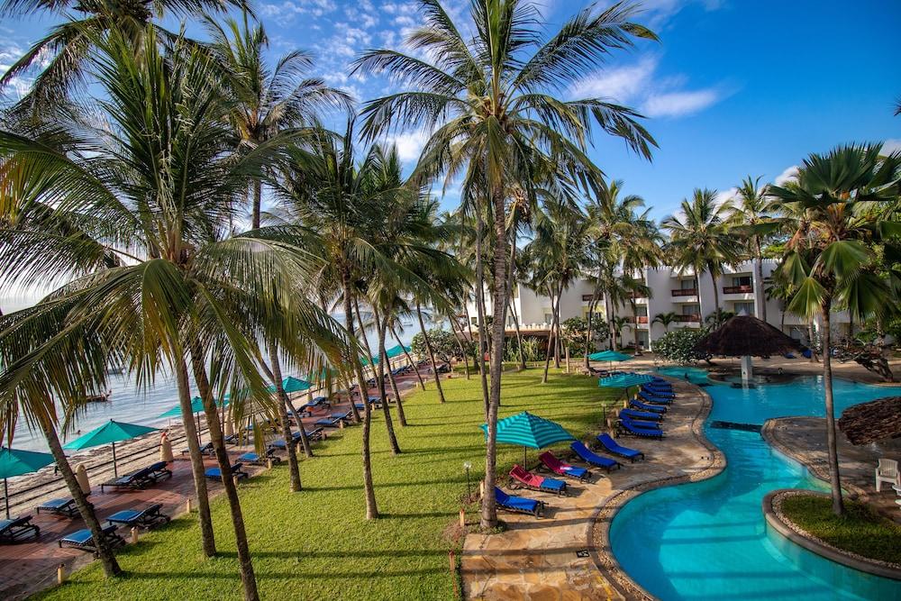 Bamburi Beach Hotel מראה חיצוני תמונה